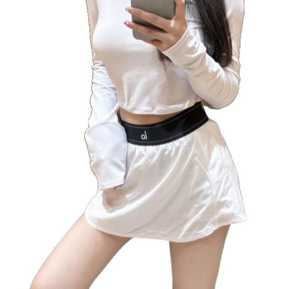 LAST ONE! NWT AUTHENTIC ALO YOGA MATCH POINT TENNIS SKIRT w shorts - Picture 1 of 3